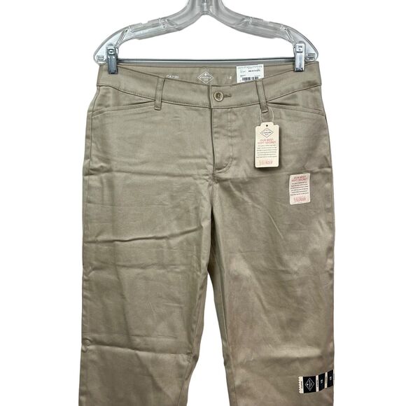 St. John's Bay Womens Capri Pants Stretch Tummy‎ Control Slit Pockets Tan Sz 12 - Picture 2 of 7